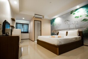 Standard Double Room | Desk, free WiFi, bed sheets