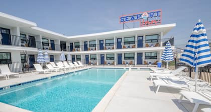 Seaport Inn