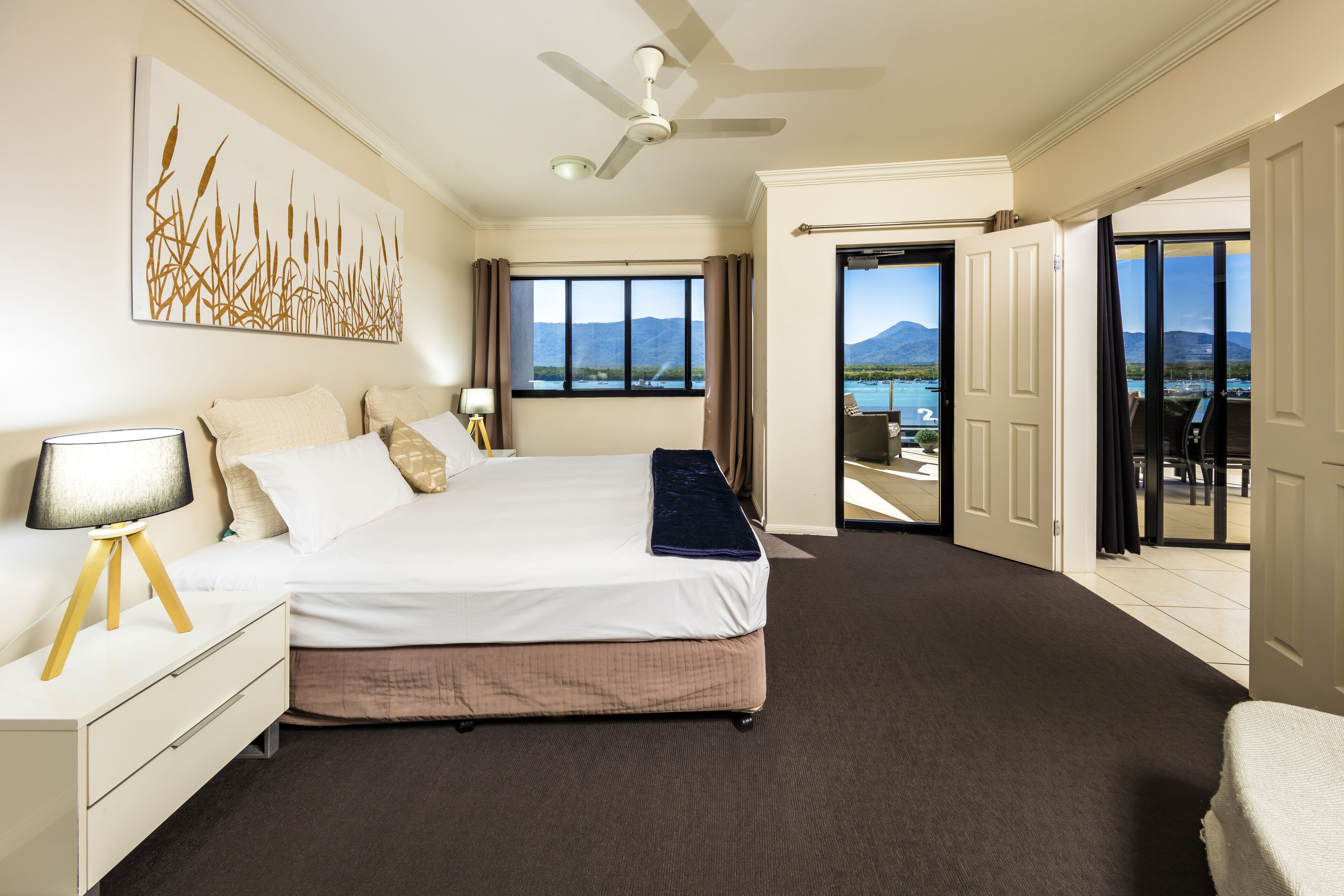 Jack & Newell Holiday Apartments