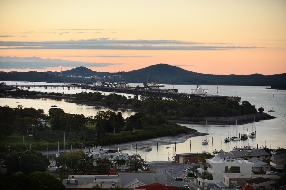 Oaks Gladstone Grand Hotel in Gladstone Best Rates & Deals on Orbitz