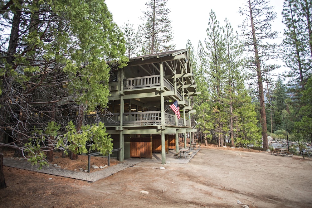 Cedar Grove Lodge in Kings Canyon National Park Best Rates & Deals on