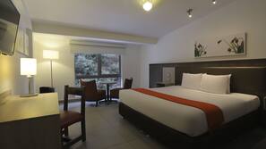 In-room safe, free WiFi, linens, wheelchair access