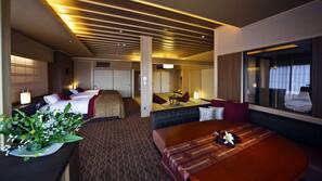 In-room safe, free WiFi