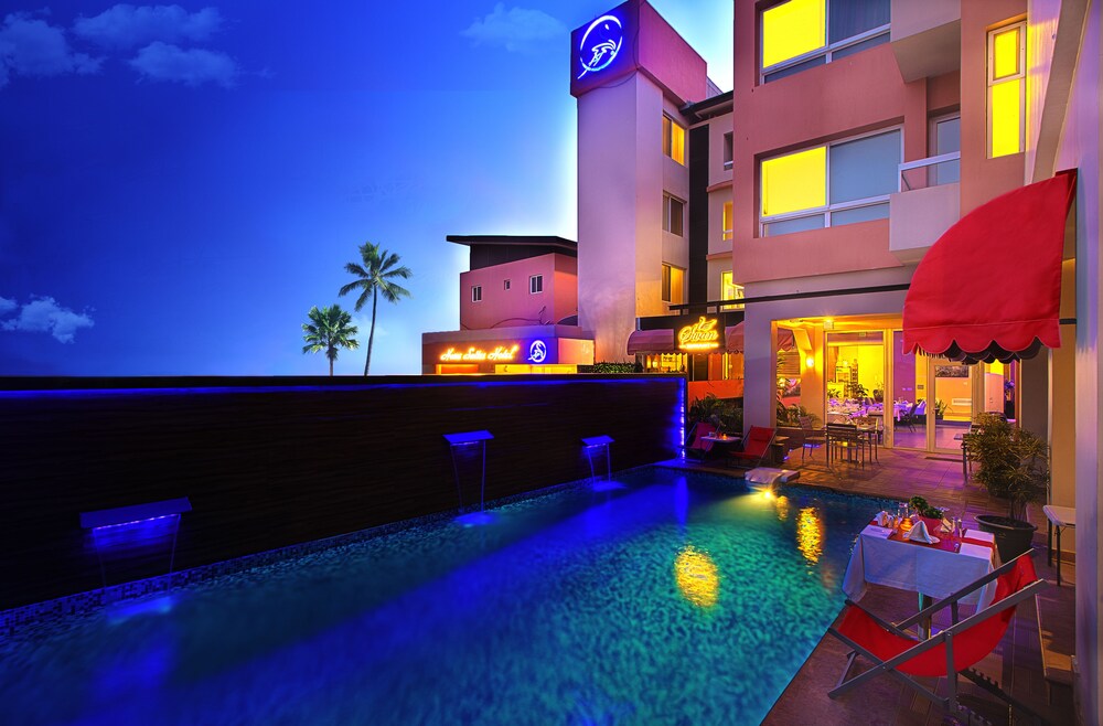 4 Star Hotels