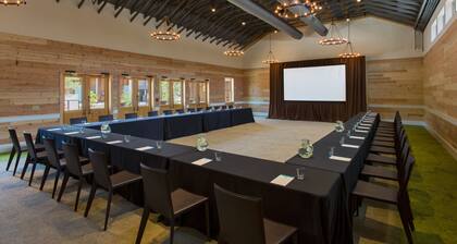 Lone Star Court, by Valencia Hotel Group