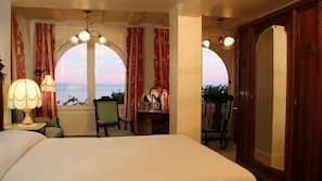Premium bedding, pillowtop beds, in-room safe, individually decorated