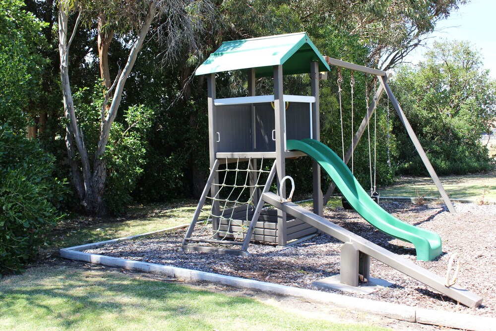 Children's play area - outdoor, Motel Warrnambool