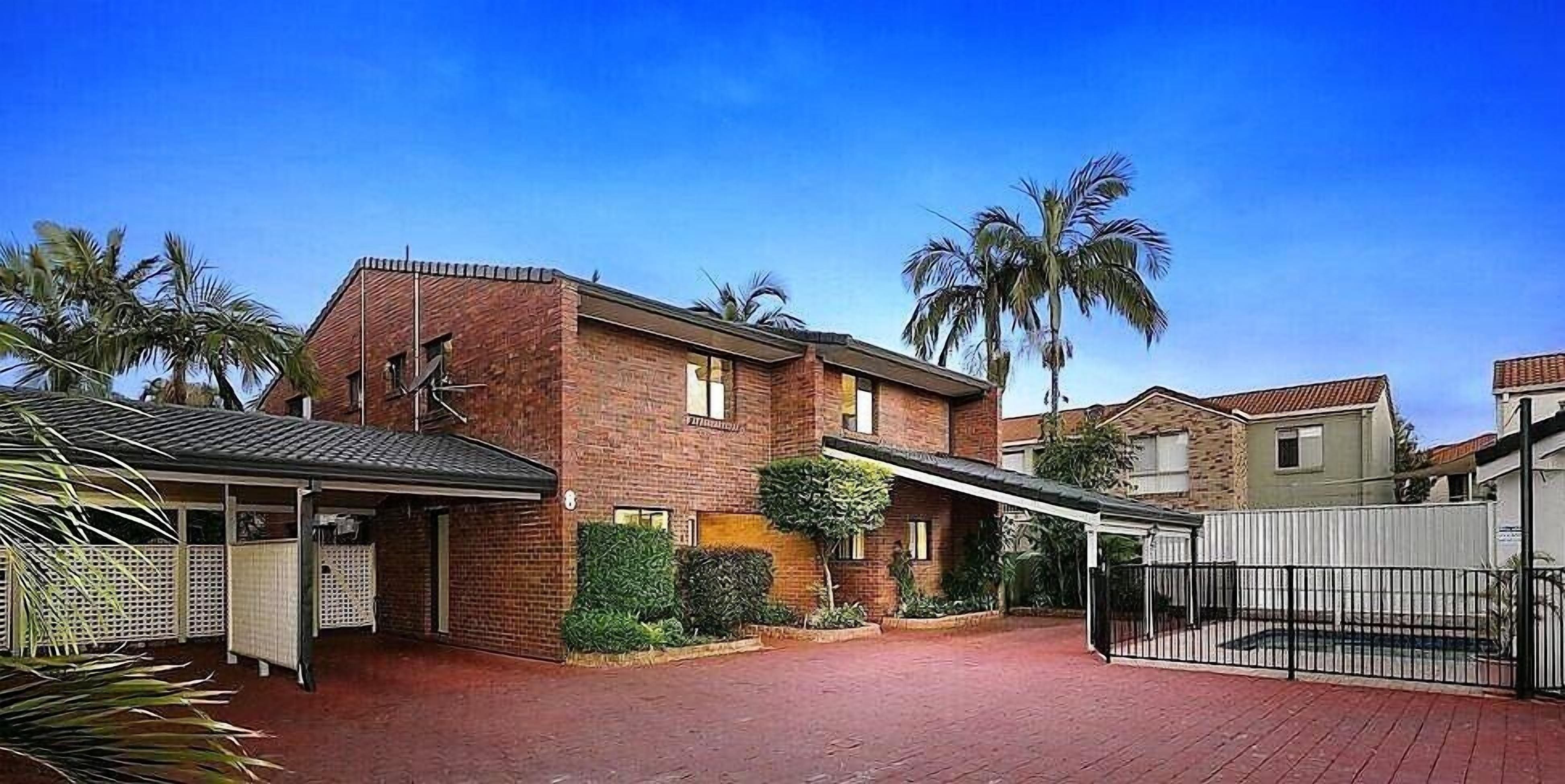 Cleveland Visitor Villas Motel