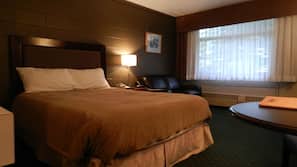 Desk, iron/ironing board, rollaway beds, free WiFi