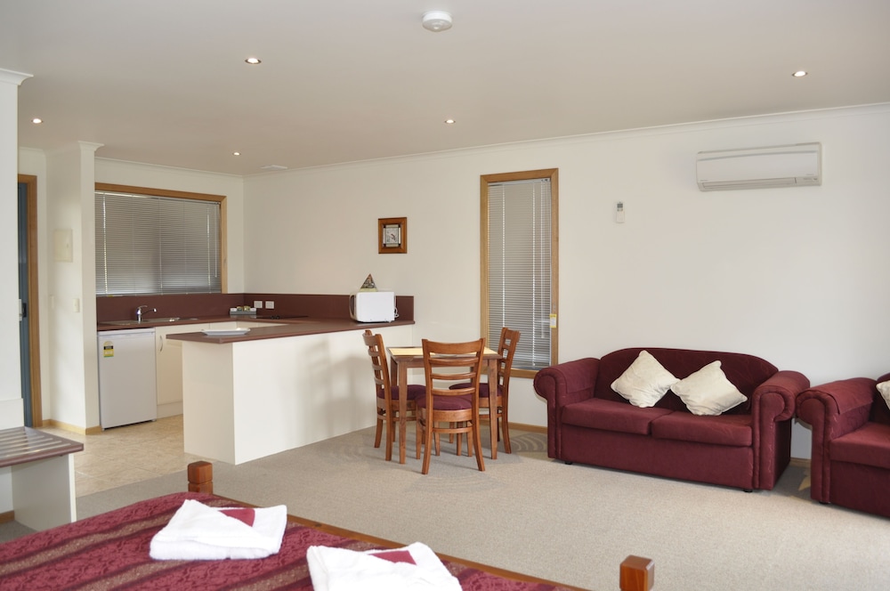 Marsden Court