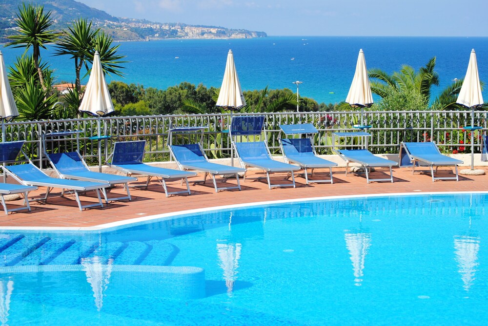 Hotel Scoglio del Leone (Zambrone, Italia) Expedia.it Hotel Scoglio del Leone (Zambrone, Italia) Expedia.it