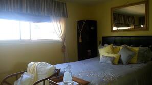 Blackout drapes, iron/ironing board, free WiFi, linens