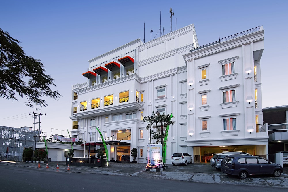 Hw Hotel Padang In Padang Indonesia Expedia