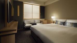 Premium bedding, in-room safe, free WiFi
