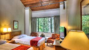 Desk, iron/ironing board, free WiFi, wheelchair access