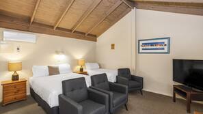Premium bedding, minibar, individually decorated, individually furnished