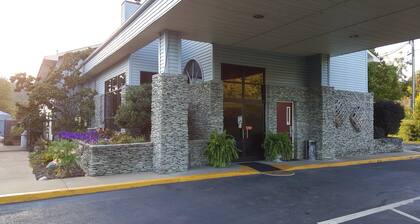 Americourt Hotel