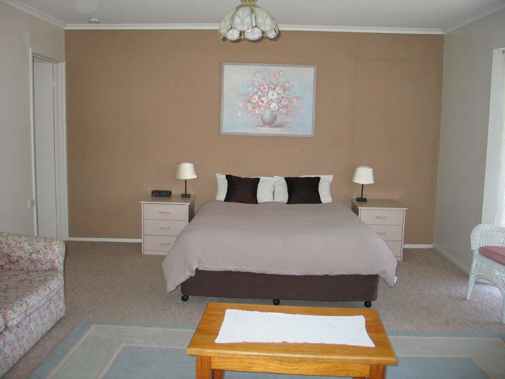 Balnarring Village Motor Inn