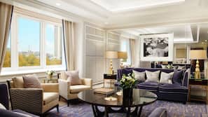 Egyptian cotton sheets, premium bedding, down duvet, Select Comfort beds
