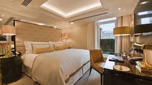 Egyptian cotton sheets, premium bedding, down duvet, Select Comfort beds