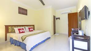 Desk, rollaway beds, free WiFi