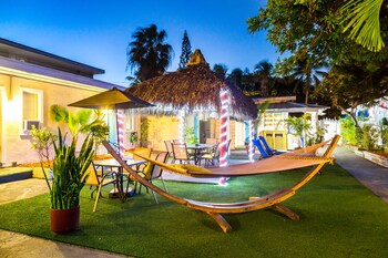 Seashell Motel & Key West Hostel