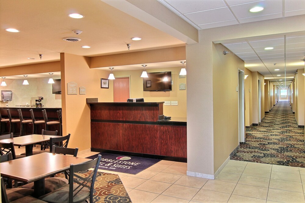 Cobblestone Hotel Suites Crookston 2018 Room Prices From 75 Parking Featured Image Lobby