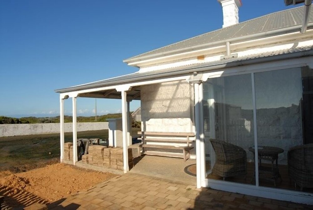 Cape Nelson Lighthouse