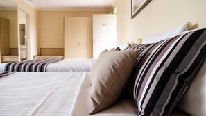 Minibar, desk, iron/ironing board, cots/infant beds