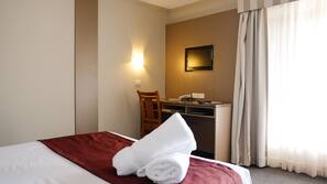 Minibar, desk, iron/ironing board, cots/infant beds