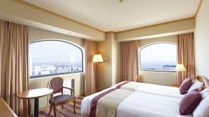 In-room safe, desk, iron/ironing board, free WiFi