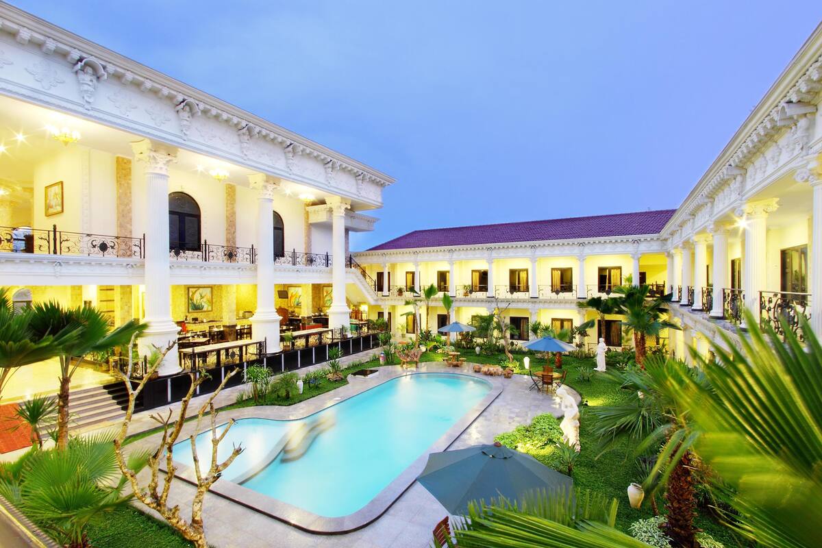 ザ グランド パレス ホテル ジョグジャカルタ 口コミ 部屋写真 料金 お得情報 エクスペディア