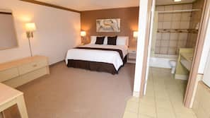 Memory foam beds, desk, free WiFi, wheelchair access