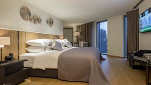 Premium bedding, down duvet, free minibar, in-room safe