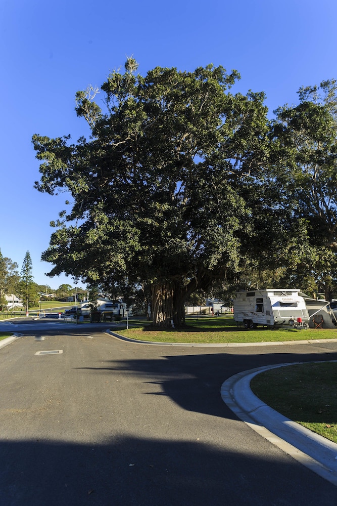 Property grounds, Reflections Holiday Parks Scotts Head