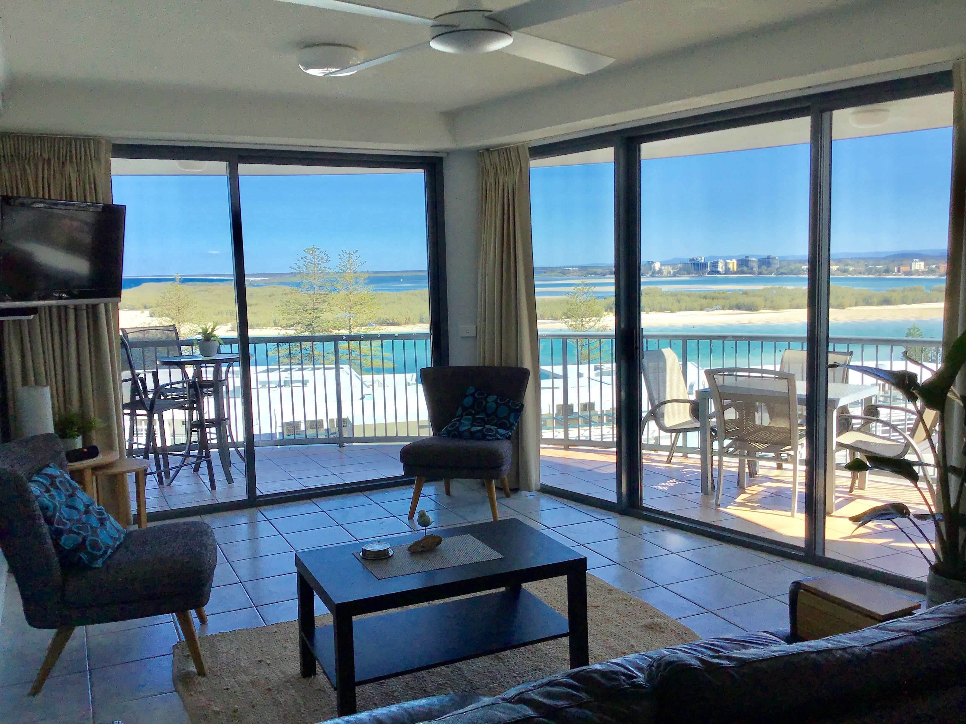 Centrepoint Holiday Apartments In Sunshine Coast Expedia