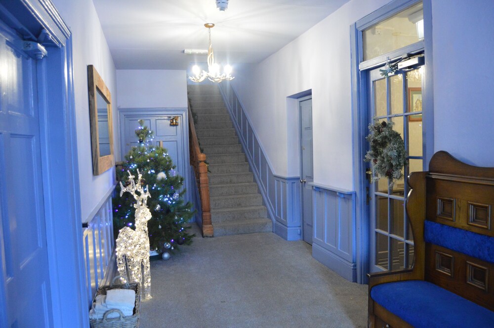 The Buck Skipton 2018 Hotel Prices Expedia Terrace Patio Featured Image Interior Entrance