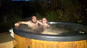 Outdoor spa bath