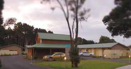 Motel Strahan