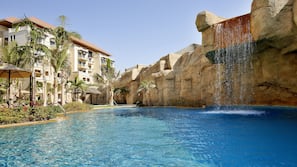 Indoor pool, 6 outdoor pools, free pool cabanas, pool umbrellas