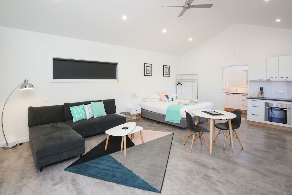 Living room, Mildura Holiday Villas