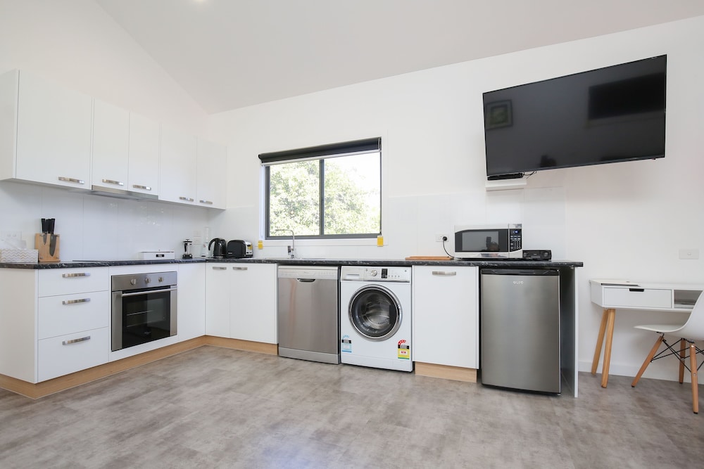 Private kitchen, Mildura Holiday Villas