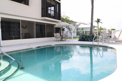 Edgewater Inn In Fort Myers Beach Hotel Rates Reviews Orbitz