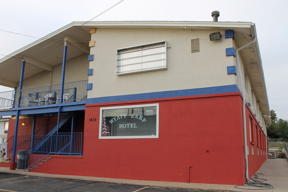 Awesome 77 Dodge City Days 2020