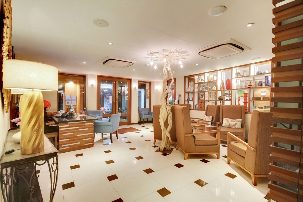 The Somerset Hotel 2018 Room Prices Deals Reviews Expedia Exterior Featured Image Interior Entrance