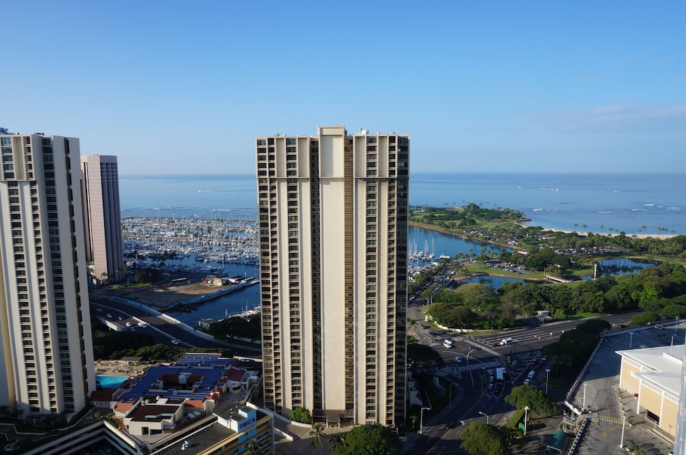 Ala Moana Hotel by LSI Resorts in Honolulu Best Rates & Deals on Orbitz