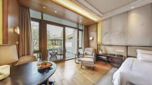 1 bedroom, premium bedding, minibar, in-room safe