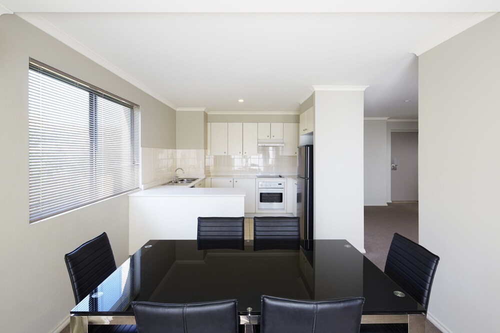 Pinnacle Apartments