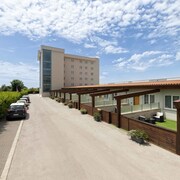 Independent Accommodation In Tor San Lorenzo Independent
