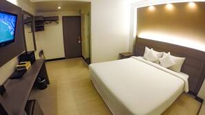 In-room safe, individually decorated, individually furnished, desk
